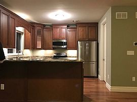 1 Bedroom Furnished Apartment  in Manhattan, NY (Photo 2 of 2)