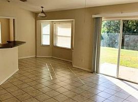 865 19th St Sw, Vero Beach, Fl 32962 in Vero Beach, FL (Photo 3 of 9)