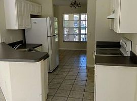 865 19th St Sw, Vero Beach, Fl 32962 in Vero Beach, FL (Photo 5 of 9)