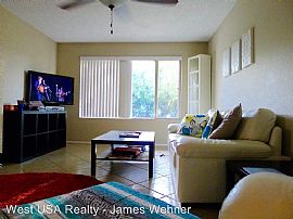 1812 N Mcallister Ave, Tempe, Az 85281 4 Beds 2 Baths 1,687 Sqf in Tempe, AZ (Photo 5 of 7)