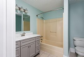 1837 Shady Ln, Louisville, Ky  3 Beds 2.5 Baths in Louisville, KY (Photo 7 of 10)