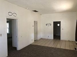 3bed 1 Bath in Wichita, KS (Photo 2 of 5)