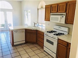 10505 Shadowland Ave, Las Vegas, Nv 89144 2 Beds 2 Baths 1,315  in Las Vegas, NV (Photo 8 of 12)