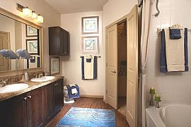 2959 Mallory Cir, Kissimmee, Fl 34747 2 Beds 2 Baths 1,187 Sqft in Kissimmee, FL (Photo 3 of 8)