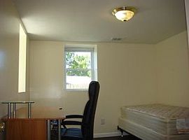 5 Beds 2 Baths in Syracuse, NY (Photo 4 of 7)