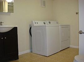 5 Beds 2 Baths in Syracuse, NY (Photo 7 of 7)