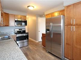 3 Beds 1.5 Baths in Fairport, NY (Photo 3 of 8)