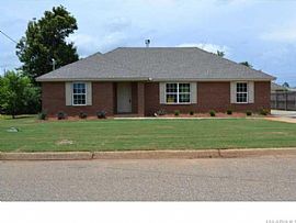 4 Beds 2 Baths in Prattville, AL