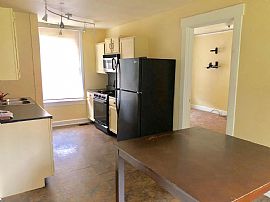 1415 Saint James Ct # Carriage, Louisville, Ky     2 Beds 1 Bat in Louisville, KY (Photo 4 of 8)