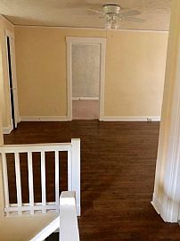 1415 Saint James Ct # Carriage, Louisville, Ky     2 Beds 1 Bat in Louisville, KY (Photo 5 of 8)