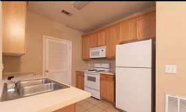 Charming 2 Bedroom  in Auburn, AL (Photo 2 of 8)