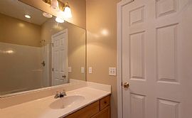 Charming 2 Bedroom  in Auburn, AL (Photo 6 of 8)