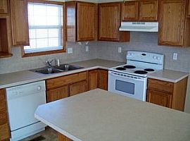 4bed 2 Bath in Haysville, KS (Photo 4 of 4)