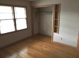 1bed 1 Bath in Manhattan, KS (Photo 3 of 4)