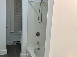 71 Broad St Fl 2nd, North Attleboro, Ma 02760 3 Beds 1 Bath 1,0 in North Attleboro, MA (Photo 4 of 4)