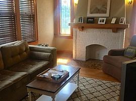 2561 N 75th St, Wauwatosa, Wi 53213 in Wauwatosa, WI (Photo 3 of 7)