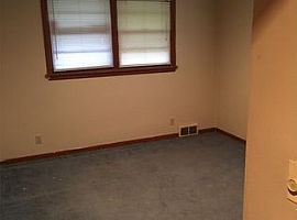 1561 16th Ave, Kenosha, Wi 53140 in Kenosha, WI (Photo 2 of 9)