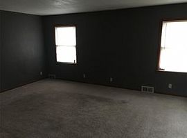 1561 16th Ave, Kenosha, Wi 53140 in Kenosha, WI (Photo 3 of 9)