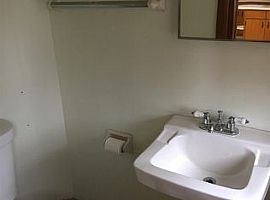 1561 16th Ave, Kenosha, Wi 53140 in Kenosha, WI (Photo 4 of 9)