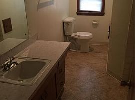 1561 16th Ave, Kenosha, Wi 53140 in Kenosha, WI (Photo 5 of 9)