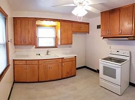 3235 N 84th St, Milwaukee, Wi 53222 in Milwaukee, WI (Photo 9 of 11)