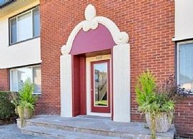 Attracting 2 Bedroom Apartment in Portland, OR (Photo 10 of 12)