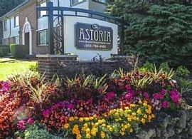 Attracting 2 Bedroom Apartment in Portland, OR (Photo 2 of 12)