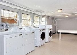 Attracting 2 Bedroom Apartment in Portland, OR (Photo 9 of 12)