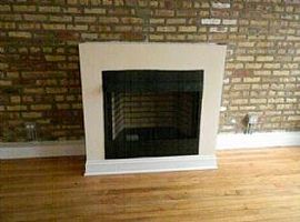 2 Beds 2 Baths in Chicago, IL (Photo 2 of 5)