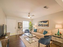 4 Beds 2 Baths 1,553 Sqft in Austin, TX (Photo 3 of 12)