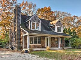 4 Beds 3 Baths 2,000 Sqft in Southampton, NY