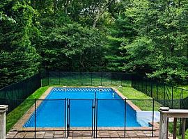 4 Beds 3 Baths 2,000 Sqft in Southampton, NY (Photo 2 of 11)