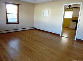 181 Bennett Ave, Waterbury, Ct 06708 in Waterbury, CT (Photo 4 of 11)