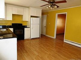 181 Bennett Ave, Waterbury, Ct 06708 in Waterbury, CT (Photo 7 of 11)