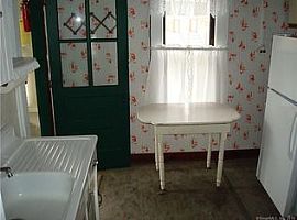 80 Noyes Ave, Stonington, Ct 06378 in Stonington, CT (Photo 4 of 10)