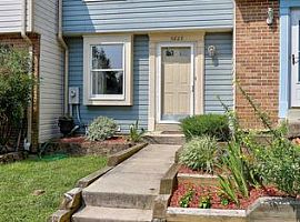 5823 Rowanberry Dr # 2e, Elkridge, Md  in Elkridge, MD