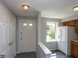 5823 Rowanberry Dr # 2e, Elkridge, Md  in Elkridge, MD (Photo 3 of 6)