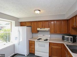 5823 Rowanberry Dr # 2e, Elkridge, Md  in Elkridge, MD (Photo 4 of 6)