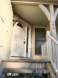 2614 N Executive Way Apt 103, Wichita, Ks      2 Beds 2 Baths in Wichita, KS