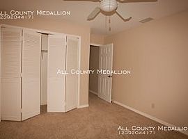 A Lovely 4 Bed Apaertment in Alva, FL (Photo 3 of 12)
