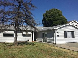Beautiful Fairfield Home with Bonus Room in Fairfield, CA