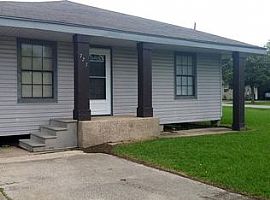 3 Bedroom 2 Bath  in Nederland, TX (Photo 5 of 7)