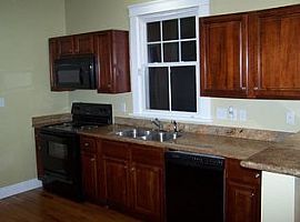 2 Bed Room in New Orleans, LA (Photo 4 of 11)