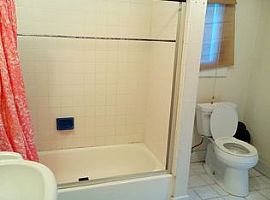 Charming House in Los Angeles, CA (Photo 5 of 5)