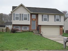 3 Bed Room, 2.5 Baths, 2-Car Gar in Burlington, KY (Photo 2 of 2)