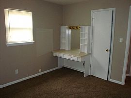 5004 Sw 17th Ter, Topeka, Ks   3 Beds 1 Bath in Topeka, KS (Photo 7 of 7)