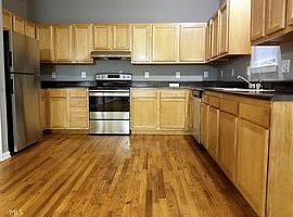 197,900 in Atlanta, GA (Photo 4 of 6)