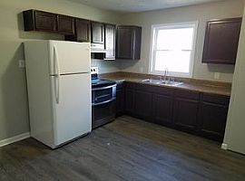 508 E Irvine St, Richmond, Ky  in Richmond, KY (Photo 2 of 5)