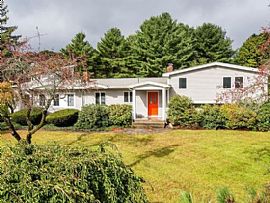 5 Beds 3.5 Baths in Lexington, MA