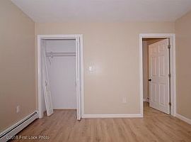 40 Ivan Ave, Warwick, Ri 02889 in Warwick, RI (Photo 7 of 11)